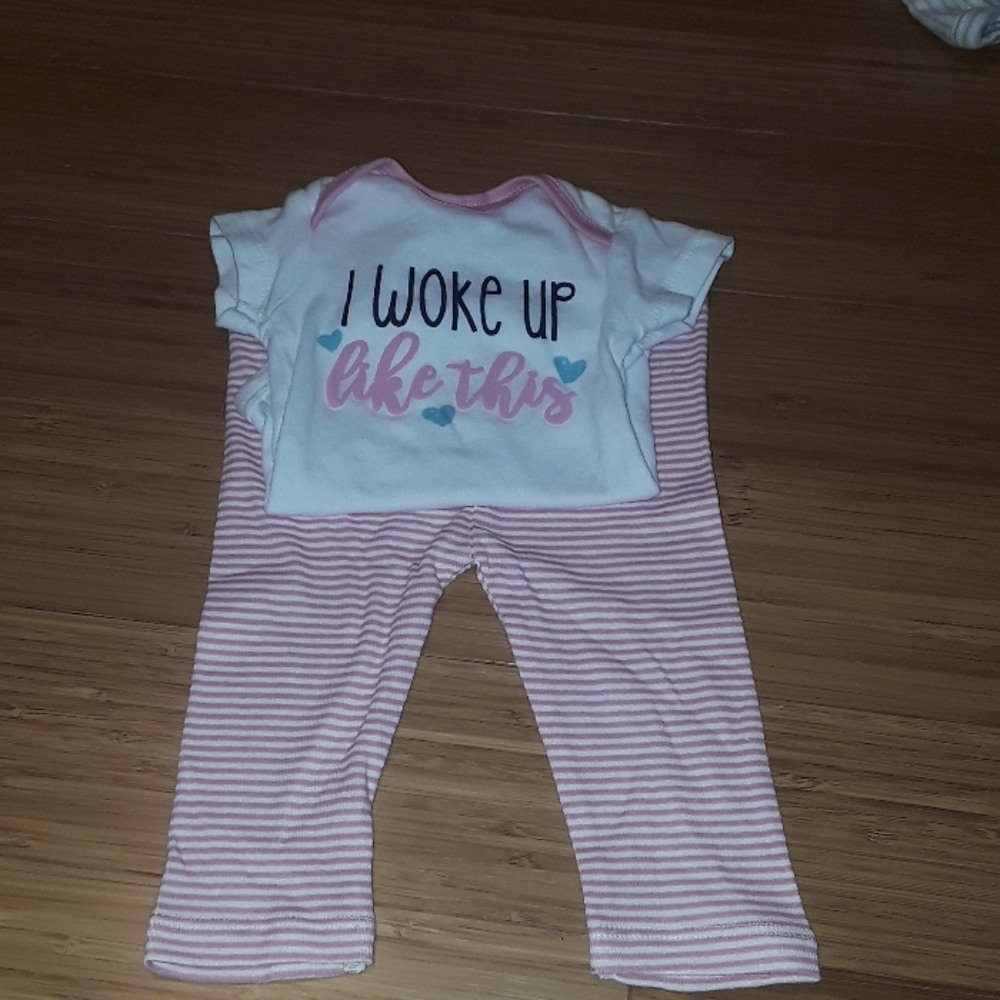 Outfits - Picture 3 of 3
